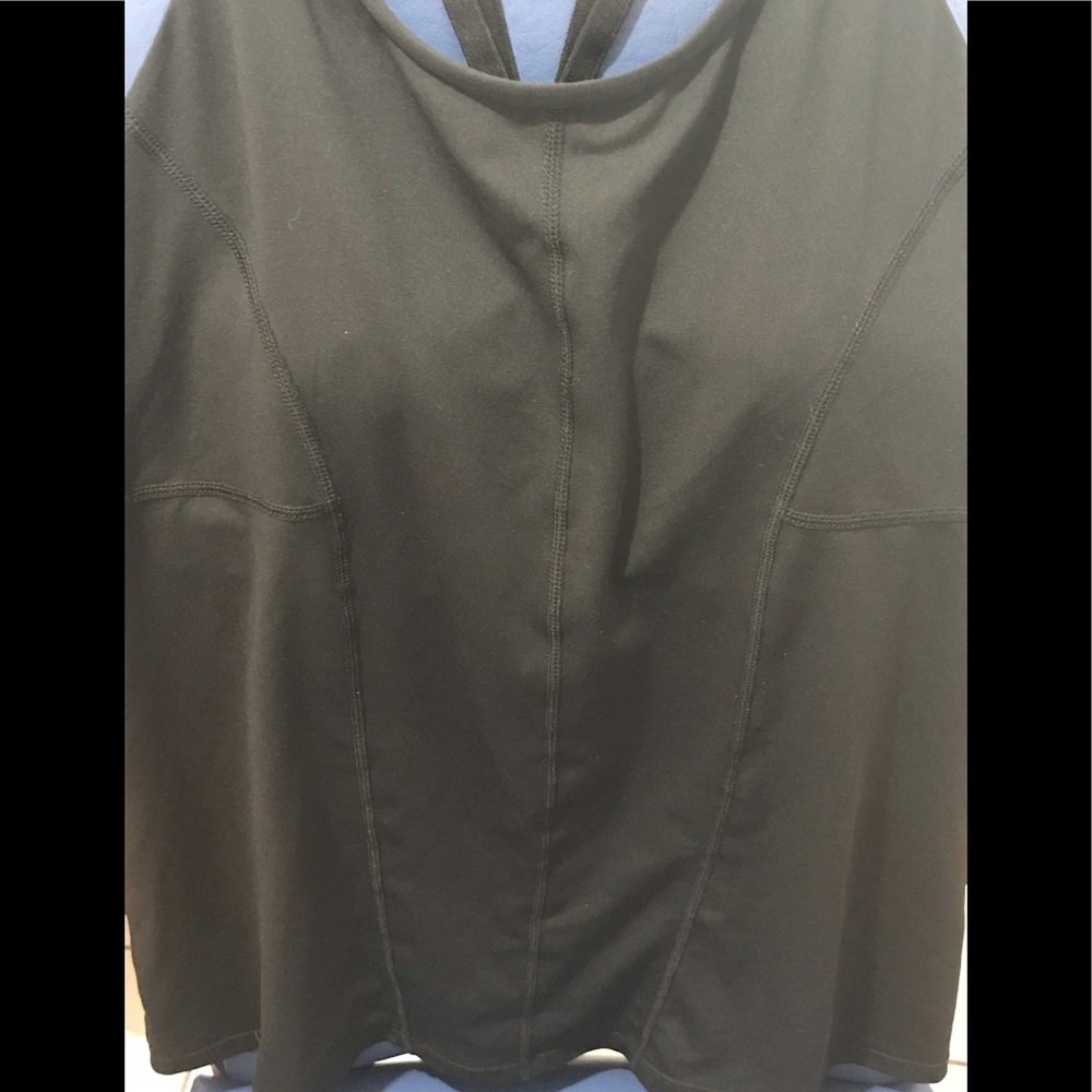 Fabletics Arianna tank - Picture 4 of 14